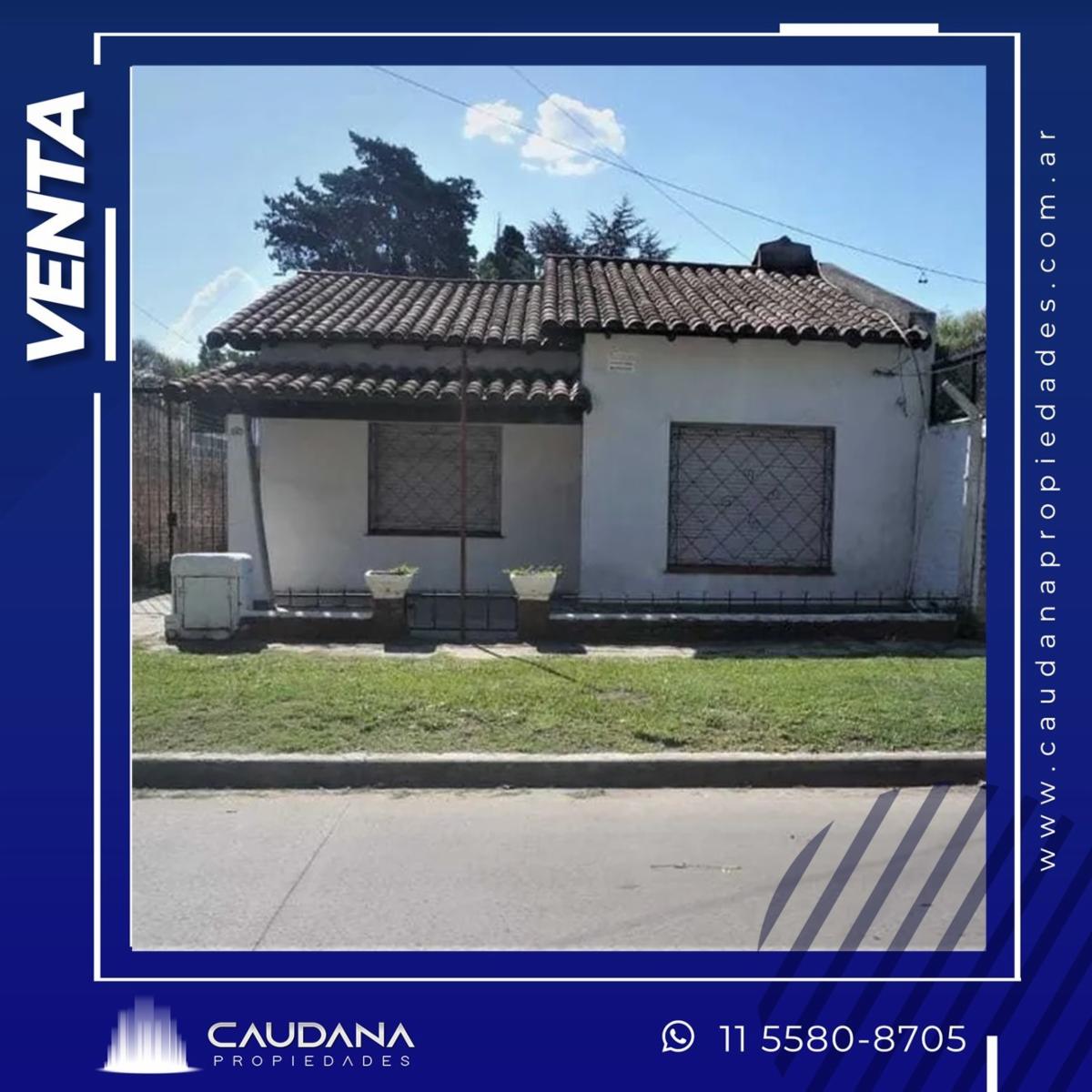 Casa 3 ambientes con fondo - Carabobo 3800 Villa Luzuriaga