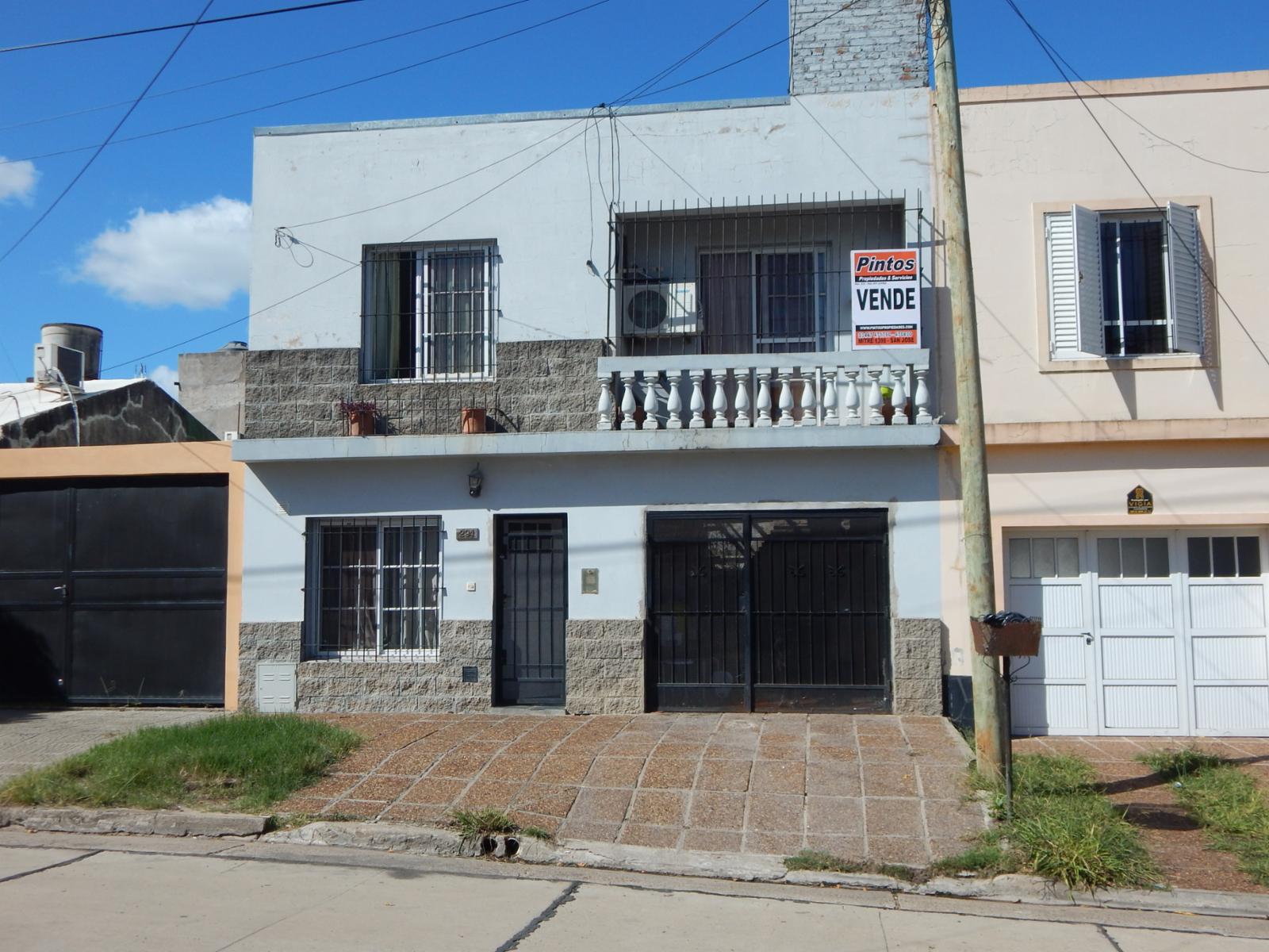 Casa Habitaci�n sobre calle Sagastume. CONCEPCION DEL URUGUAY.