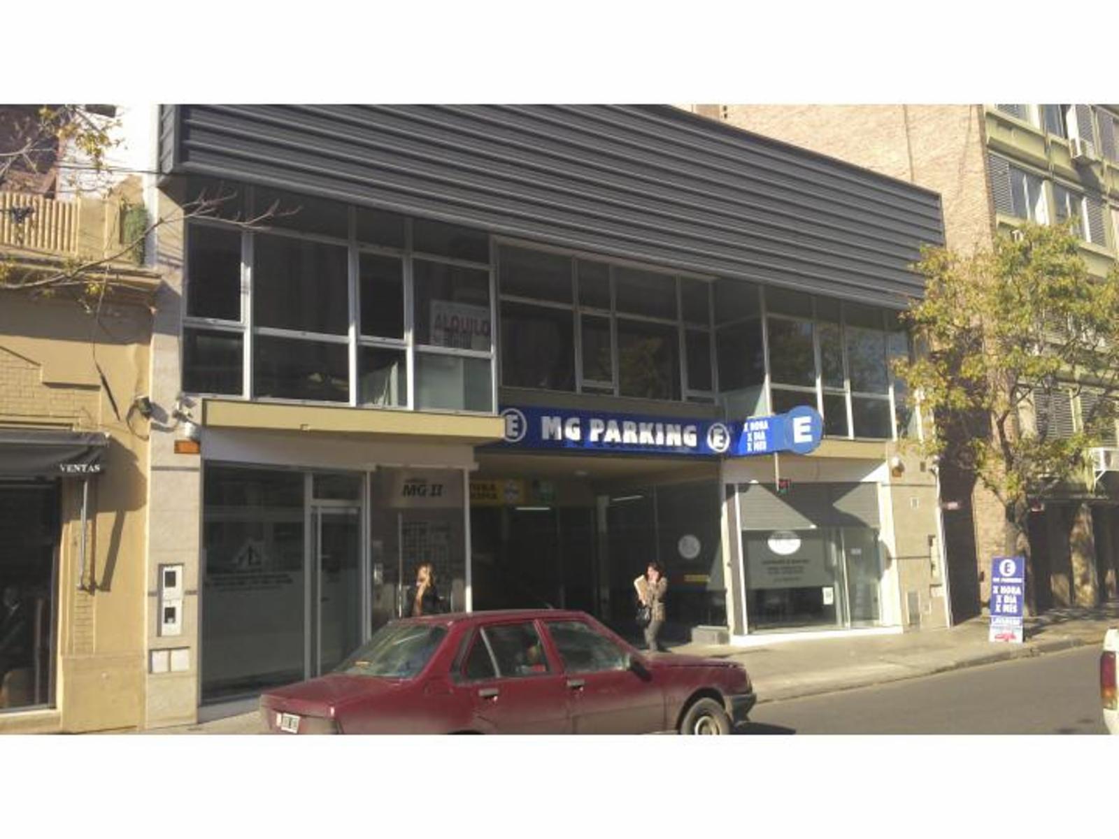 Rosario: Sarmiento 1349 Planta Alta - Oficina en alquiler en Piso 1 de 180 m2, Santa Fe, Argentina