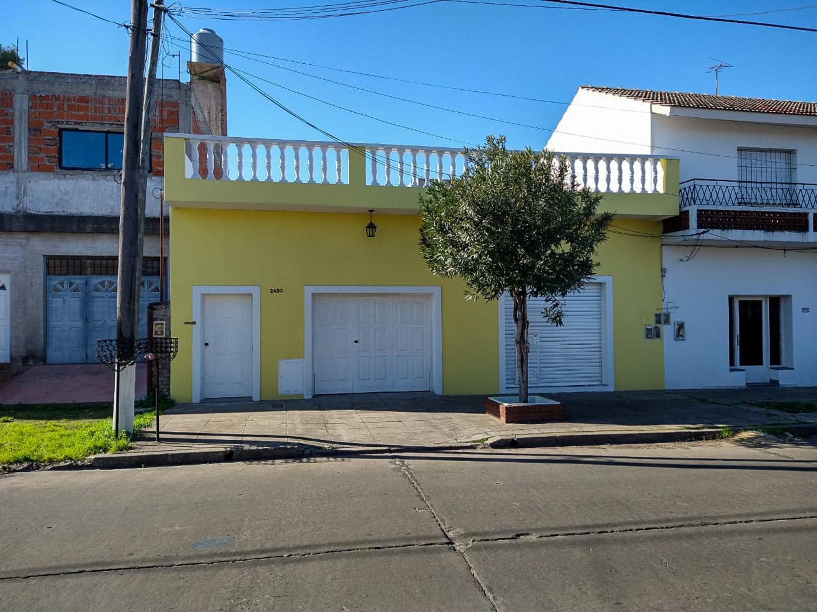 Casa con Local comercial independiente, Ubicada en San Justo, La Matanza.