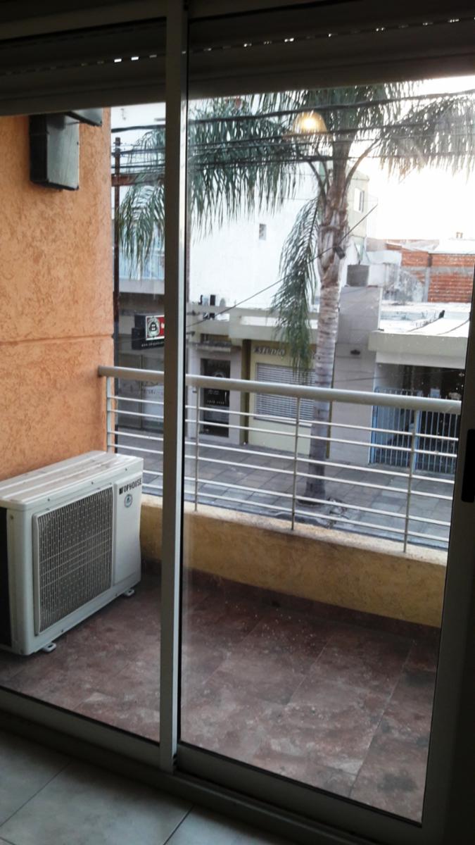 Departamento 2 ambientes con balcon en Villa Bosch