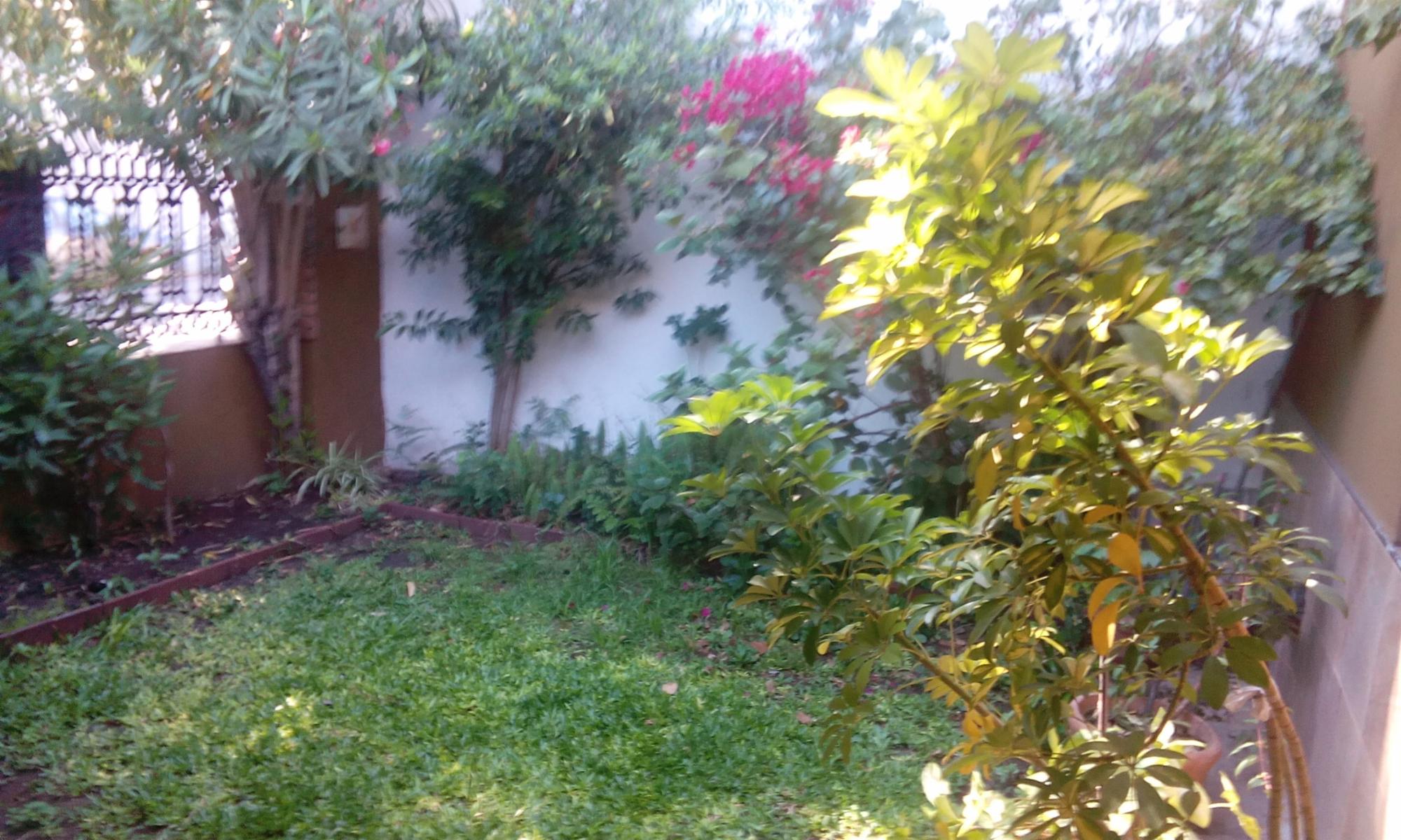 # 3 Amb # Tipo Casa # Garage # Jardin # Todo Planta Baja