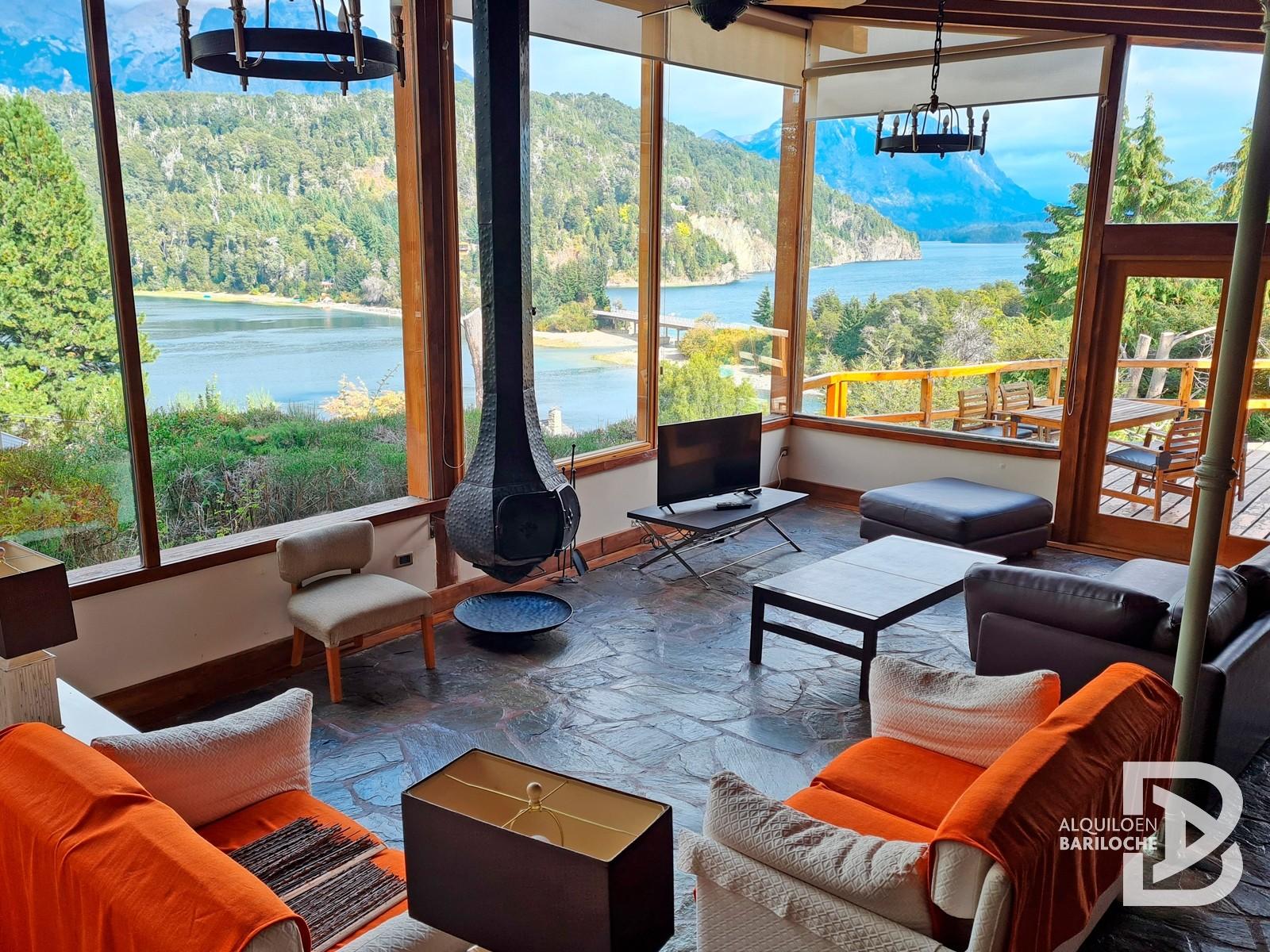 Alquiler Casa en Bariloche con Vista Panoramica al Lago Moreno. 6 PAX. Circuito Chico.