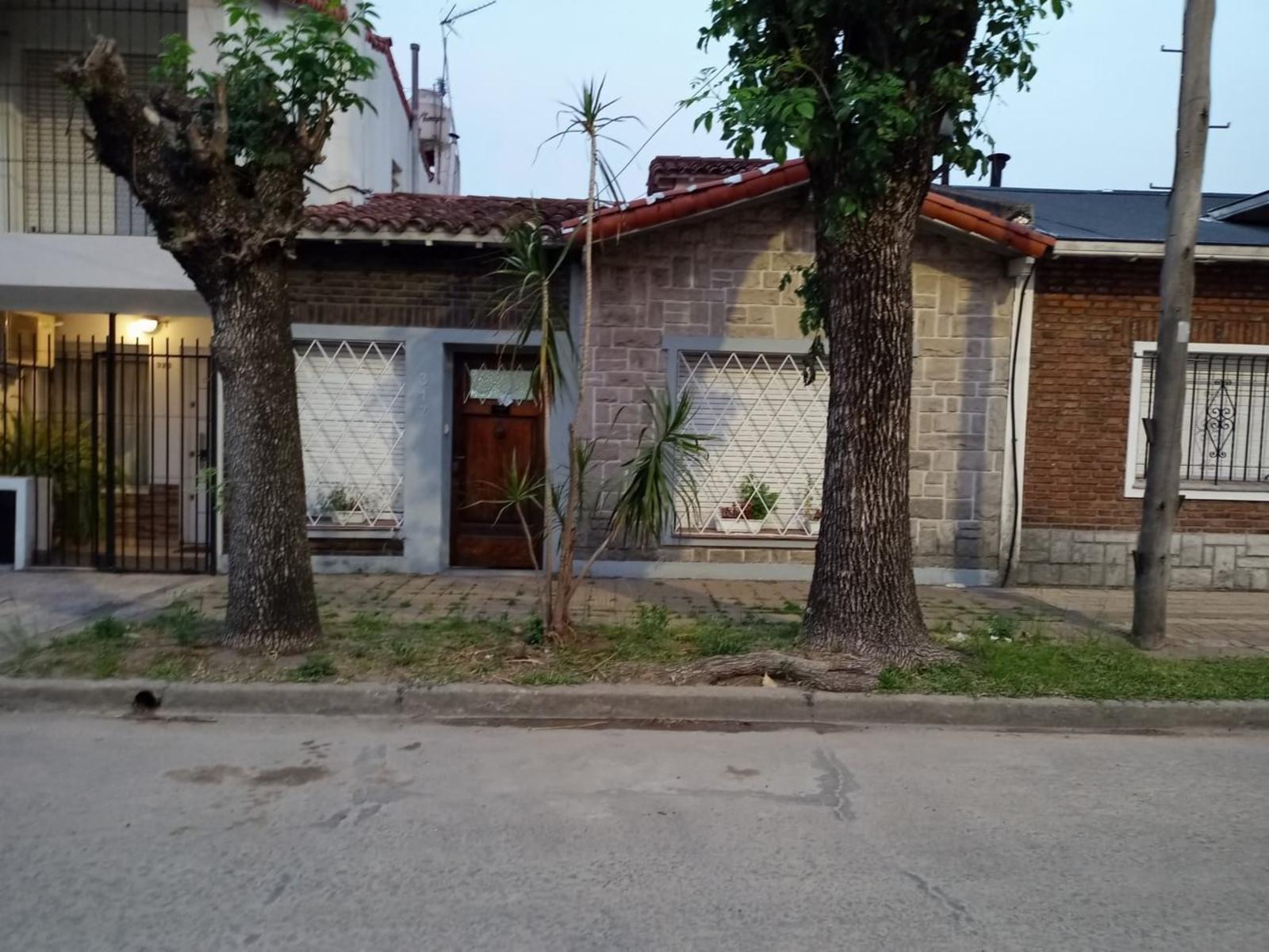 Casa en venta en Haedo Norte Barrio Guemes