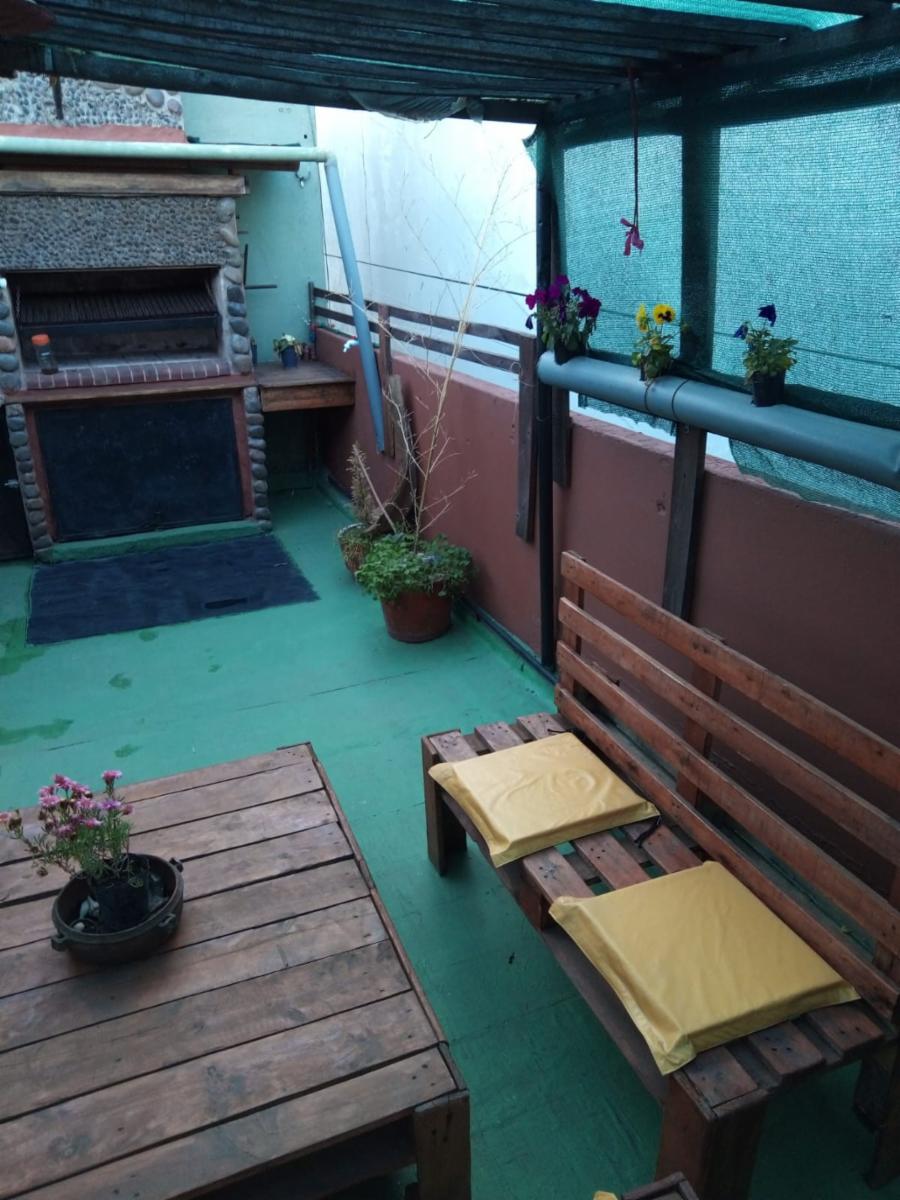 dto ph 3 ambientes , con patio y terraza