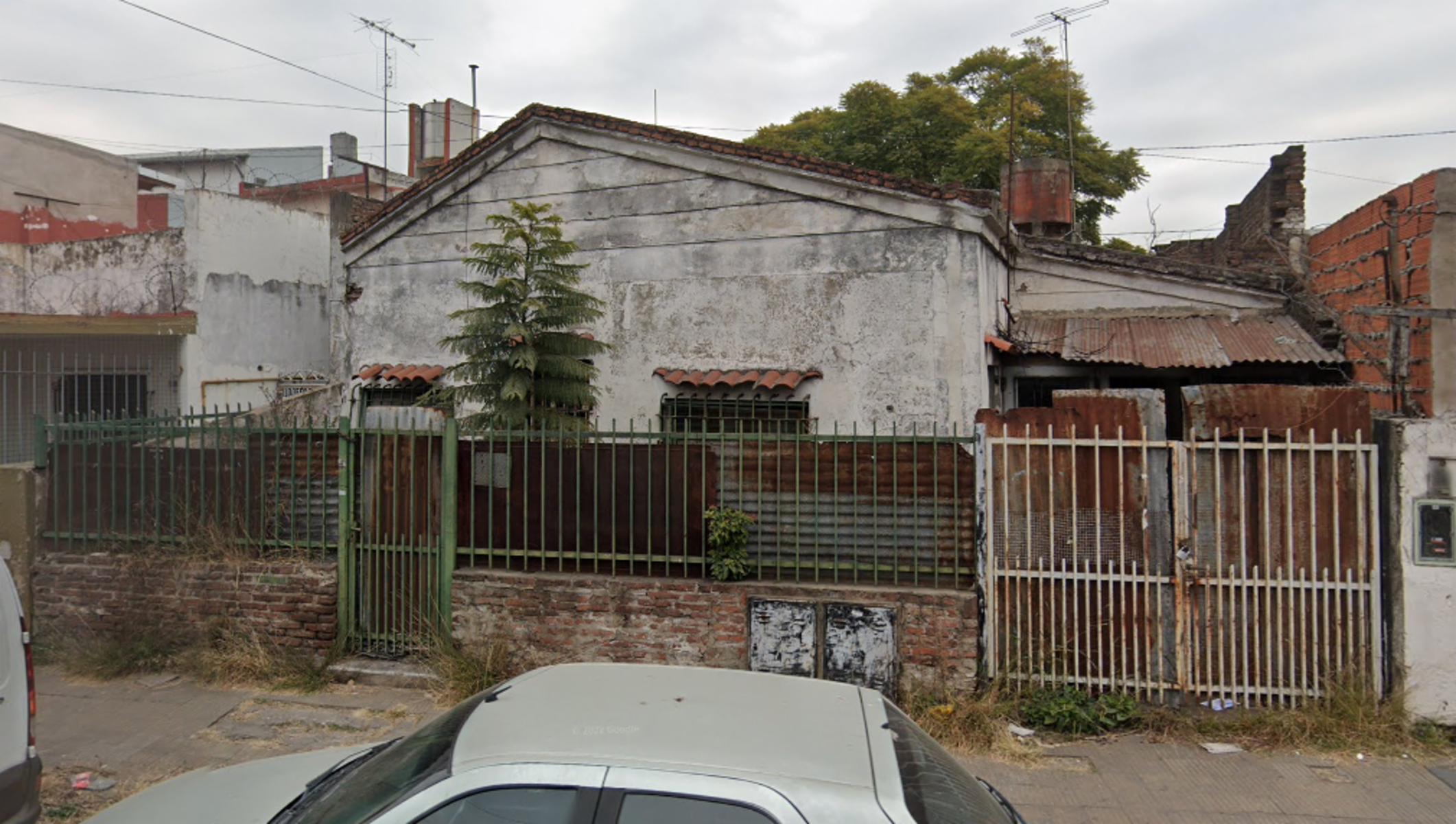 Villa Sarmiento Lote con Demolición  Sobre Diaz Vélez a mts. de Av. Marcelo T. de Alvear