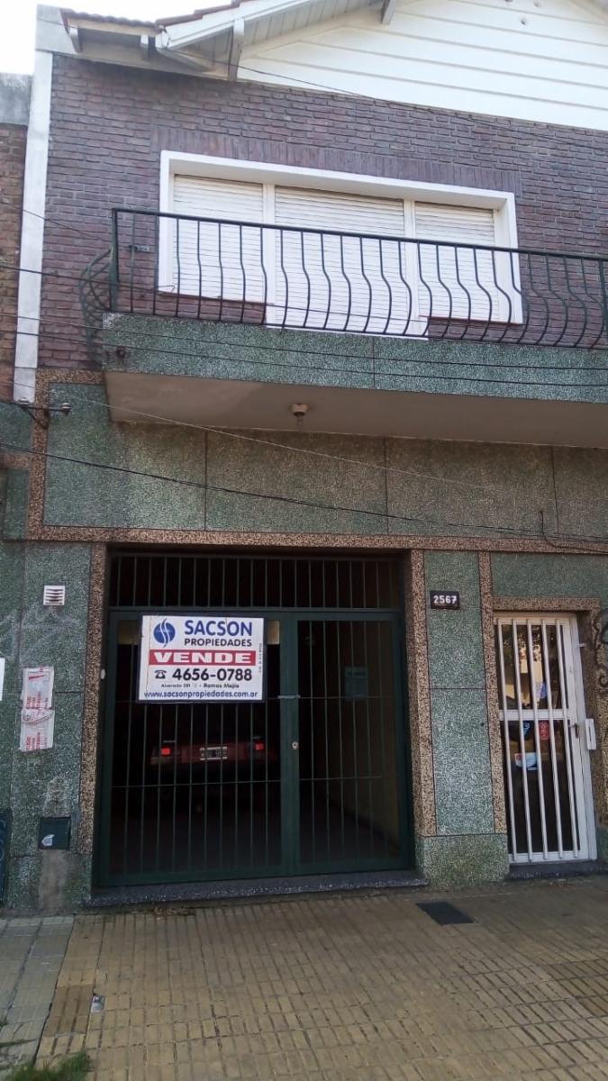 V700 Venta Jose Marmol Casa 4 Amb. con Garaje, Galpon y Fondo Libre Mas Local