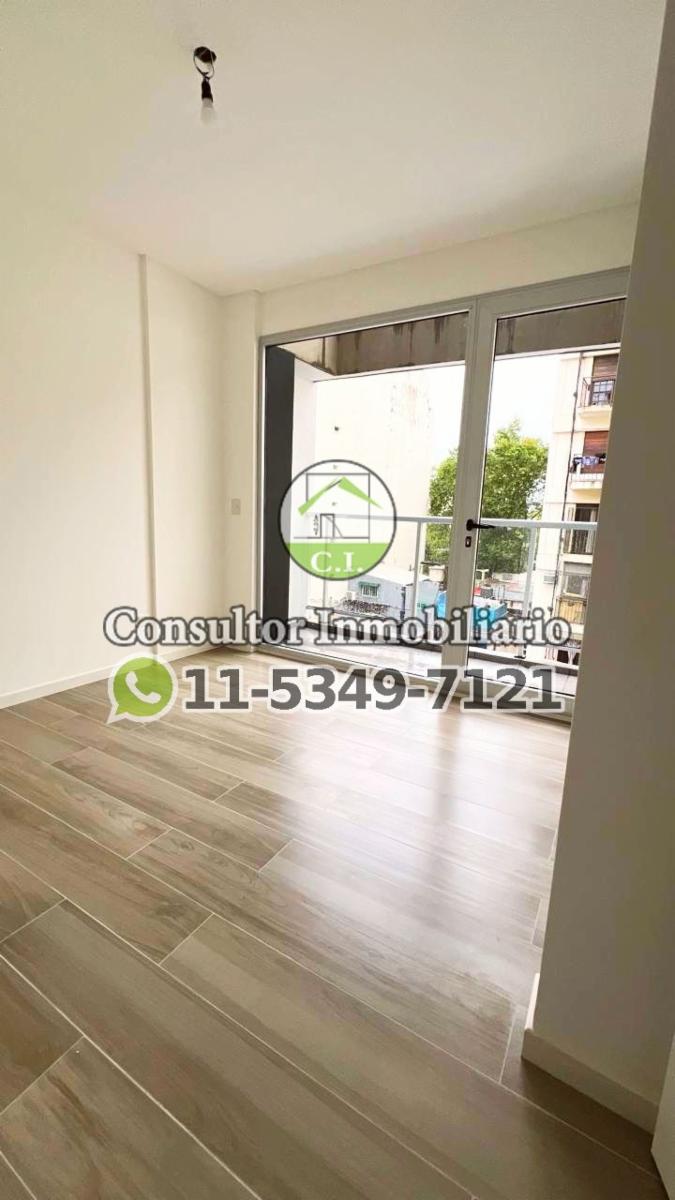 Flamante Semi-piso 2 Ambientes con Balcon en Almagro