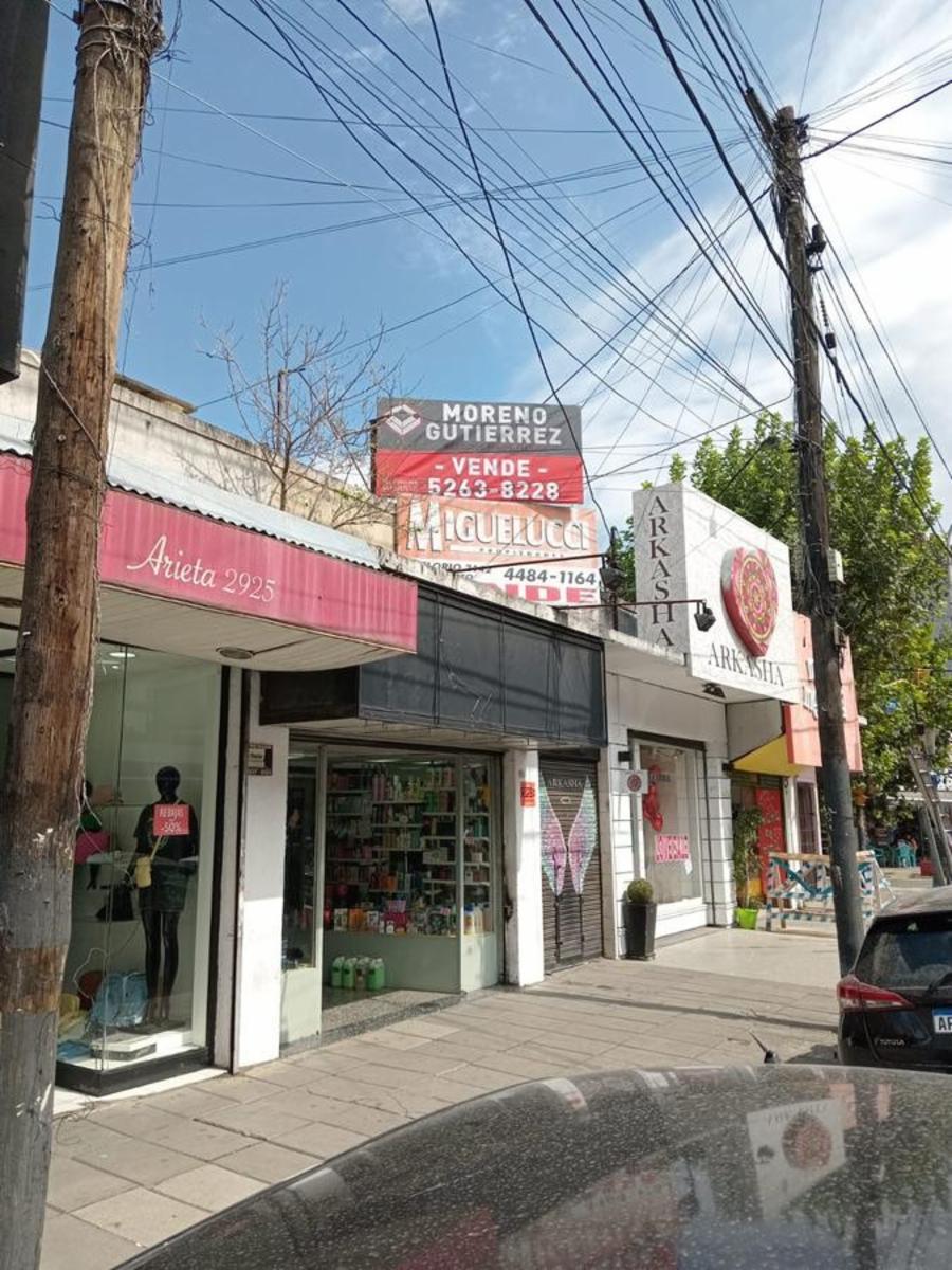 Local comercial ubicado estrat�gicamente en el centro de San Justo y a una cuadra de la plaza centra