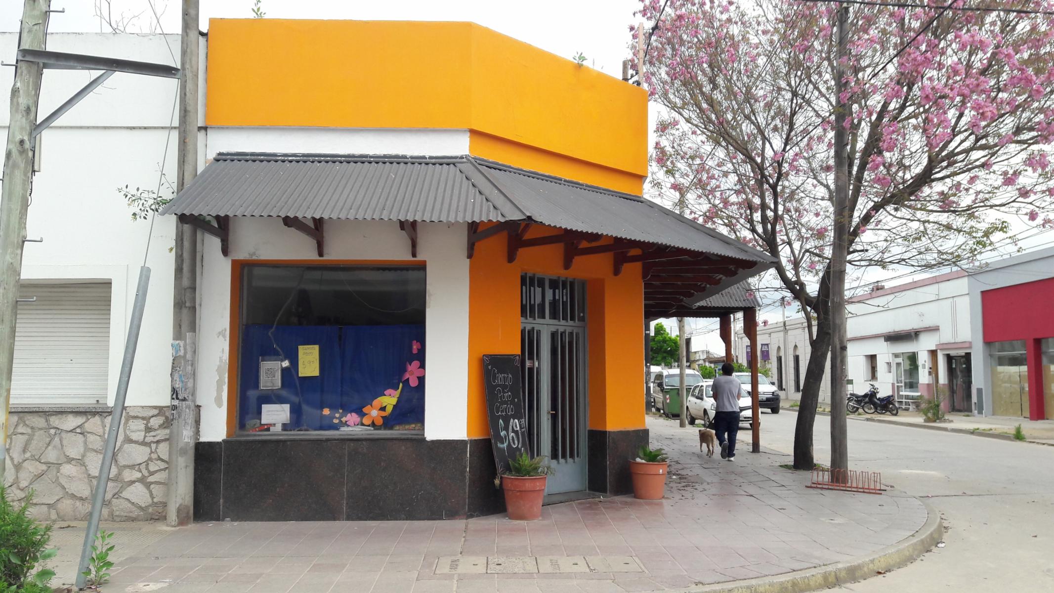 Excelente Local Céntrico EN VENTA - San Martín y Gazcon - Baradero - Bs As