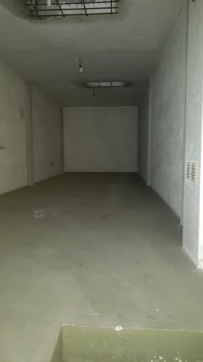 LOCAL COMERCIAL 90 m2