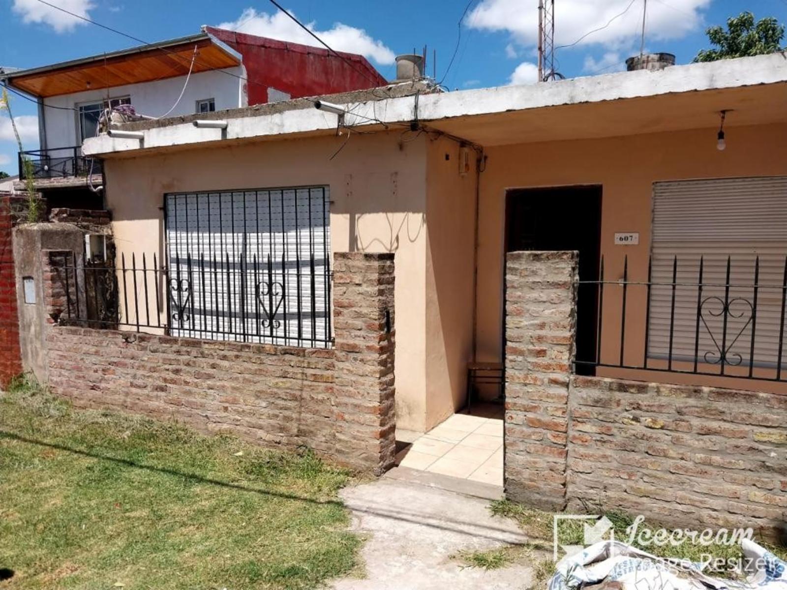 Vivienda apta cr�dito hipotecario en Barrio La Rotonda, Ingeniero Allan, Varela