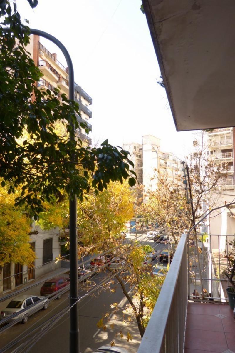 Semipiso 3 ambientes + dependencia - Con balcón - Muy luminoso - Escuchan ofertas - 100 m² - Caballi
