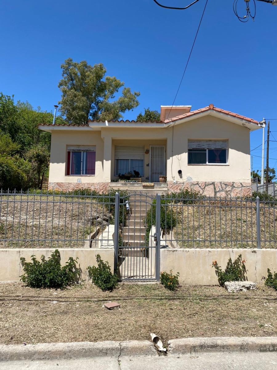 Casa 2 dormitorios jardín , Villa Estela, La Falda, Cordoba