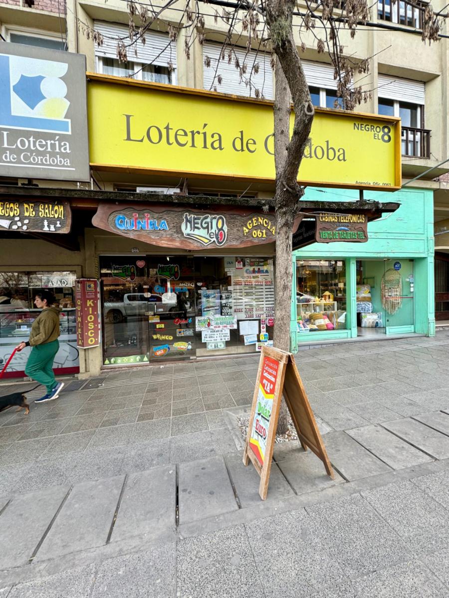 Venta Local Comercial 73 m2 Av Eden , La Falda