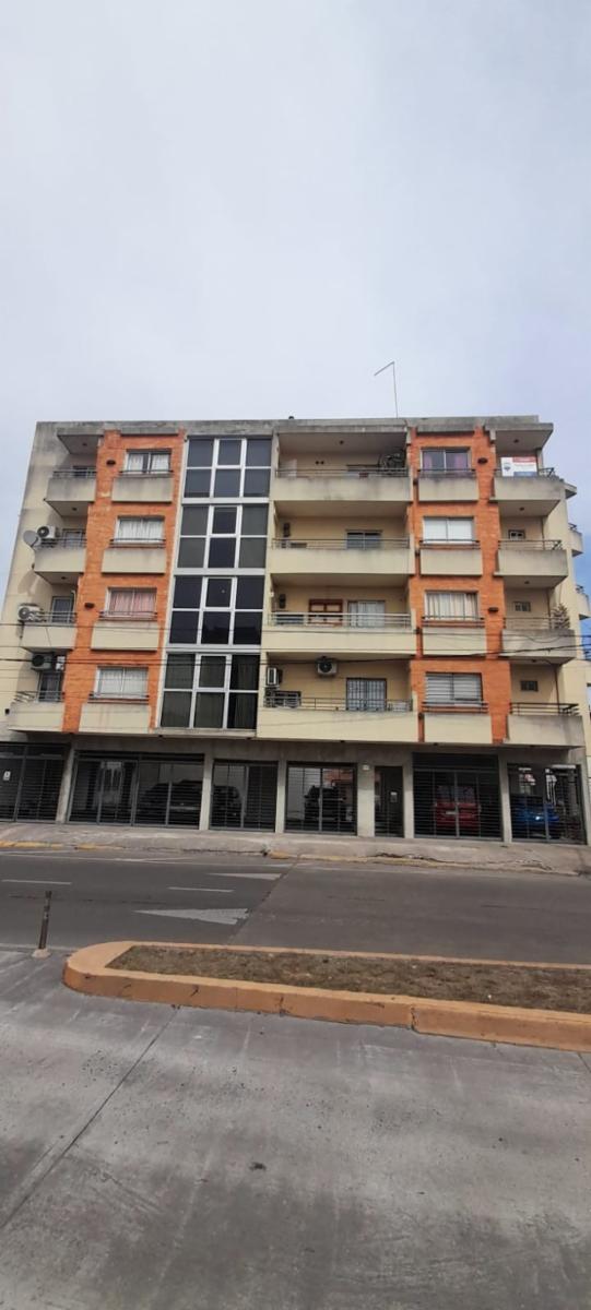 Monoambiente frente al Metrobus  en Haedo