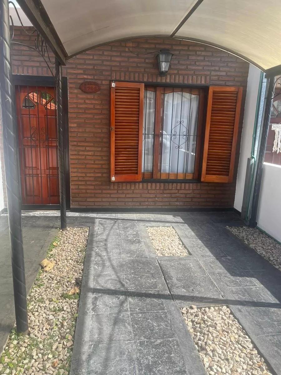 DUPLEX 3 AMBIENTES CON PATIO Y COCHERA - SAN JUSTO