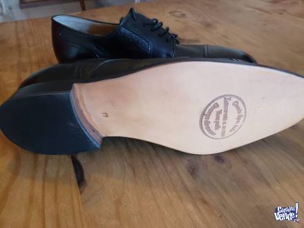 Zapatos italianos de cuero sin uso