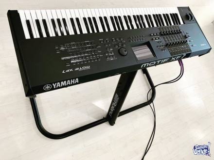 Yamaha MOTIF XF7 76-Key Synthesizer