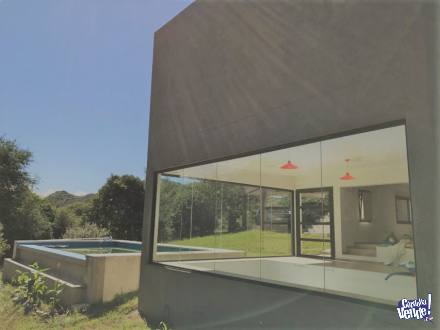 Potrerillo de Larreta, moderna casa en venta, USD$ 225.000