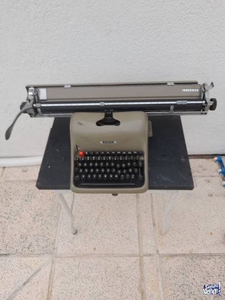 Maquina de Escribir PLANILLERA OLIVETTI LEXIKON 80