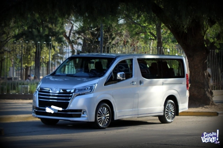 Toyota Hiace Wagon Premium diesel 0 km Gris Plata 2023