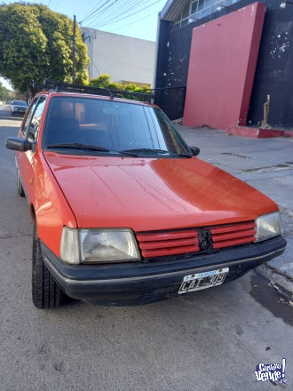 PEUGEOT 205