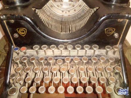Antigua Maquina de escribir Olivetti (Modelo M40 Año 1930 ?