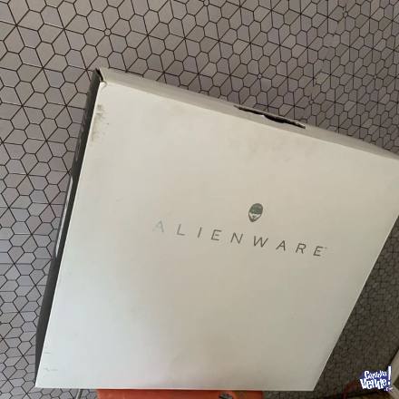 Dell Alienware 15 R4 Core i9-8950HK, 32gb ram, 1TB HDD, 1TB