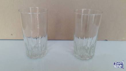 2 vasos de vidrio con relieves altura 13 cm mas un copón