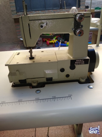 Maquina de coser collareta 3 hilos industrial en Argentina Vende