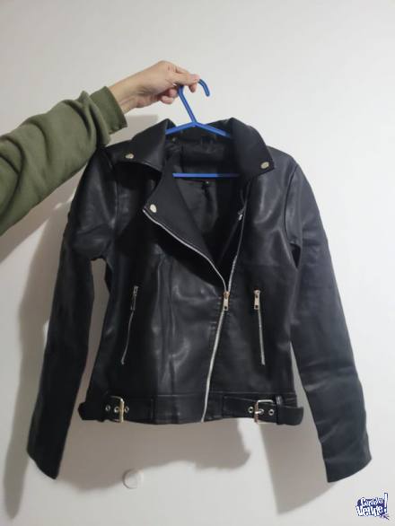 Campera de eco cuero - Talle M a XXL