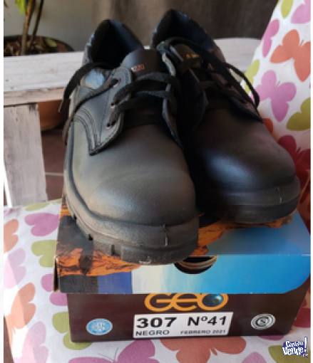 Liquido Zapatos de segridad con puntera metal - $9.000