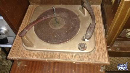 Combinado antiguo con radio a válvula - Abanicos antiguos