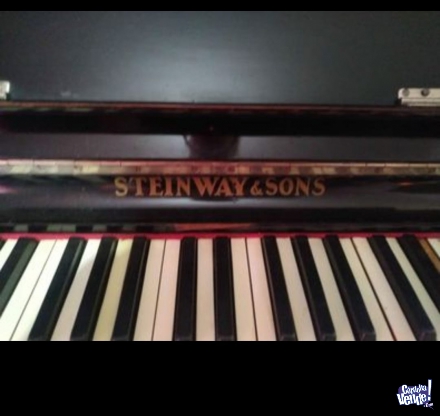 Piano Vertical Steinway & Son