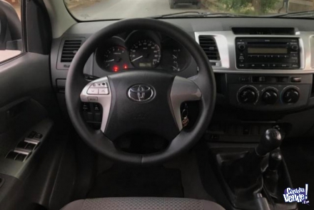 Toyota Hilux SR 3.0 D4D 4x4 