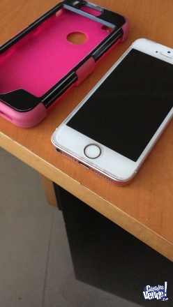 Vendo iPhone 5se 16gb color rosa menos de un año de uso con cargadory auricular original 