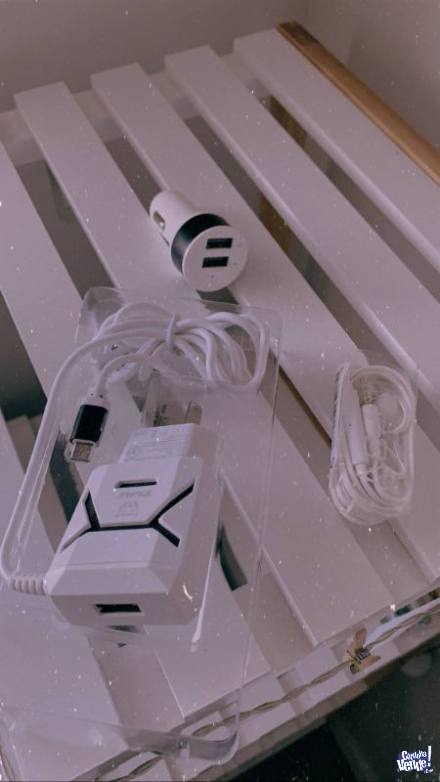 COMBO: auriculares+ cargador de auto+ cargador con cable
