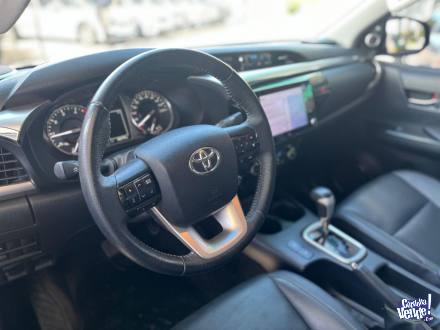 Toyota Hilux SRX 4x2 AT año 2021