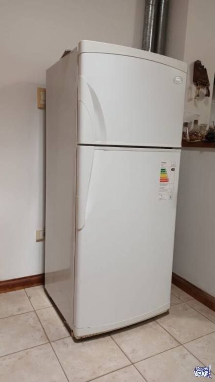 Heladera Gafa HGF357AW blanca con freezer 281L 220V