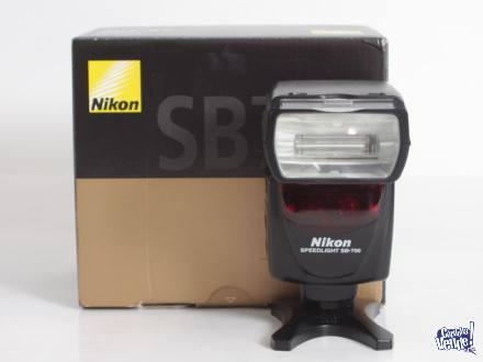 FLASH Nikon SB700 - Nuevo - Original- Cerrado - GTIA 6 meses