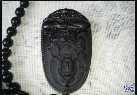 Collar talisman budista con medallón de obsidiana negra pul