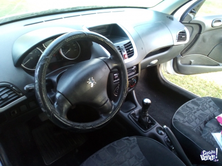 Peugeot 207 mod 2011 sedan 1.4 muy buen Estado, escucho oferta  