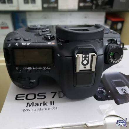 Canon EOS 7D Mark II, 20 MP Megapixels Body Digital Camera