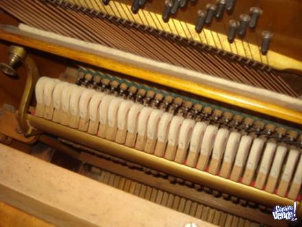 IMPECABLE: PIANO VERTICAL MARCA ZEITTER & WINKELMANN