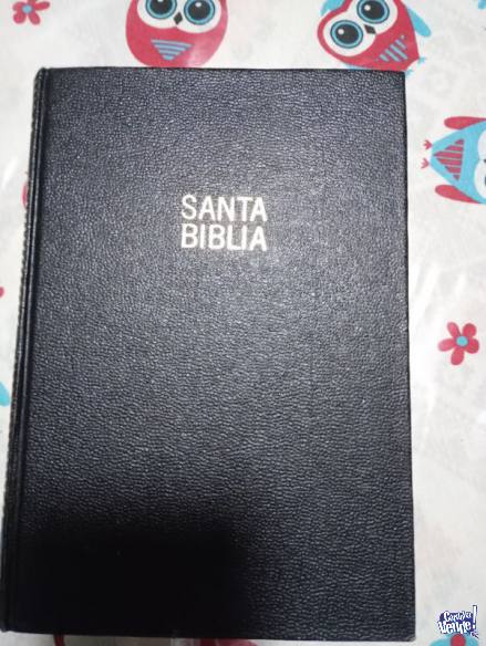 VENDO DOS BIBLIAS ANTIGUO Y NUEVO TESTAMENTO