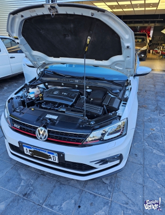Volkswagen Vento GLI 2017!!! Impecable APP CONNECT NAV- Recibo terreno Sierras