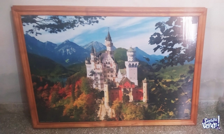 Vendo 2 cuadros enmarcados, de lámina original del castillo Neuschwanstein (Alemania), con distintas