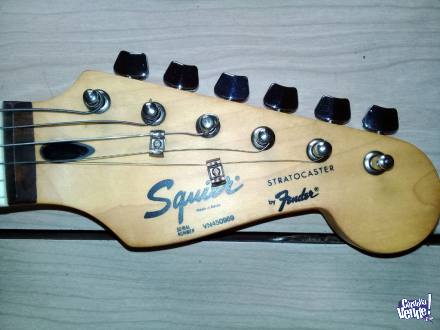Vendo guitarra eléctrica Fender Squier Stratocaster koreana