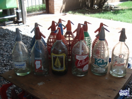 sifones antiguos y botellas antiguas